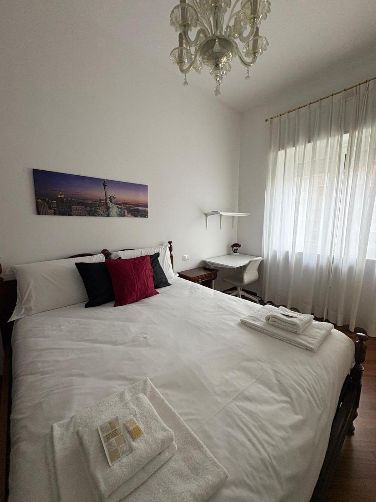 Bocconi - Porta Romana 4 Da Letto Con 2 Bagni Privati Mailand