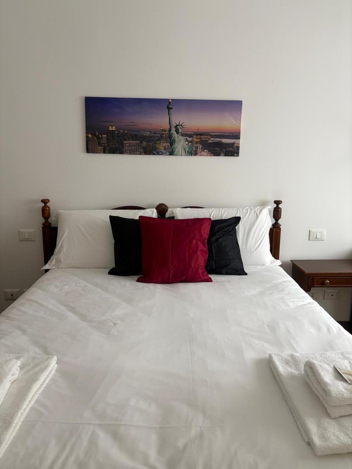 Bocconi - Porta Romana 4 Da Letto Con 2 Bagni Privati * Mailand