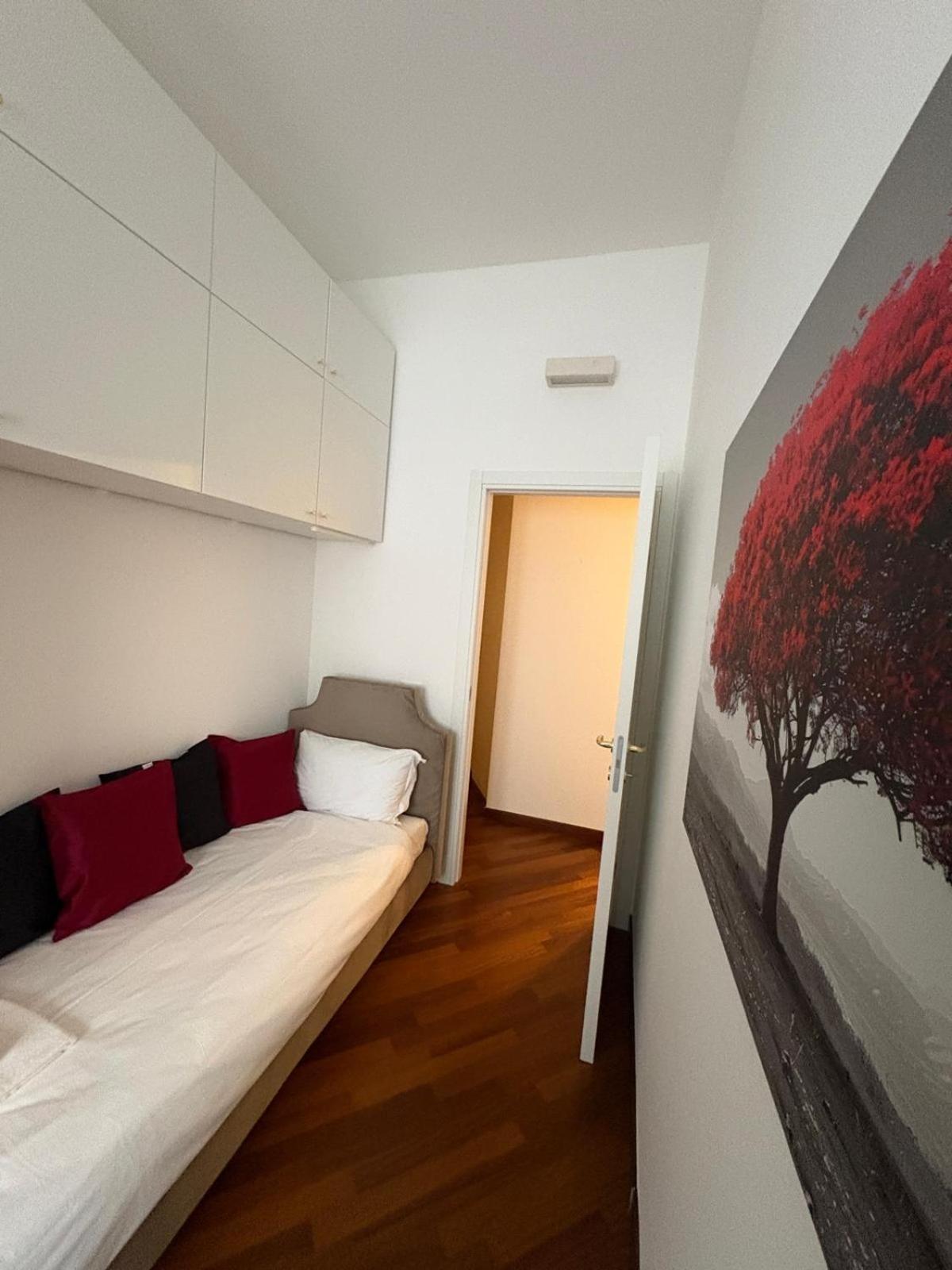 Bocconi - Porta Romana 4 Da Letto Con 2 Bagni Privati Mailand